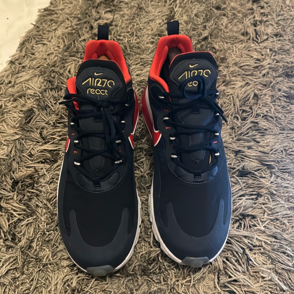 Nike react air70
